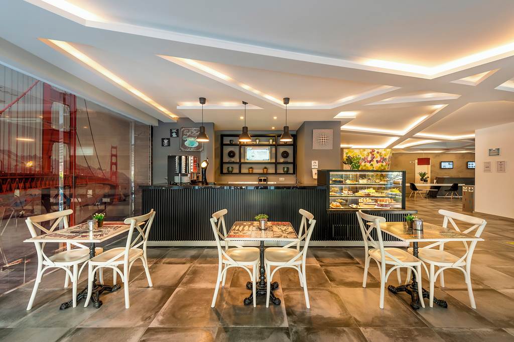 AYT_85744_White_City_Beach_Hotel_0424_06.jpg