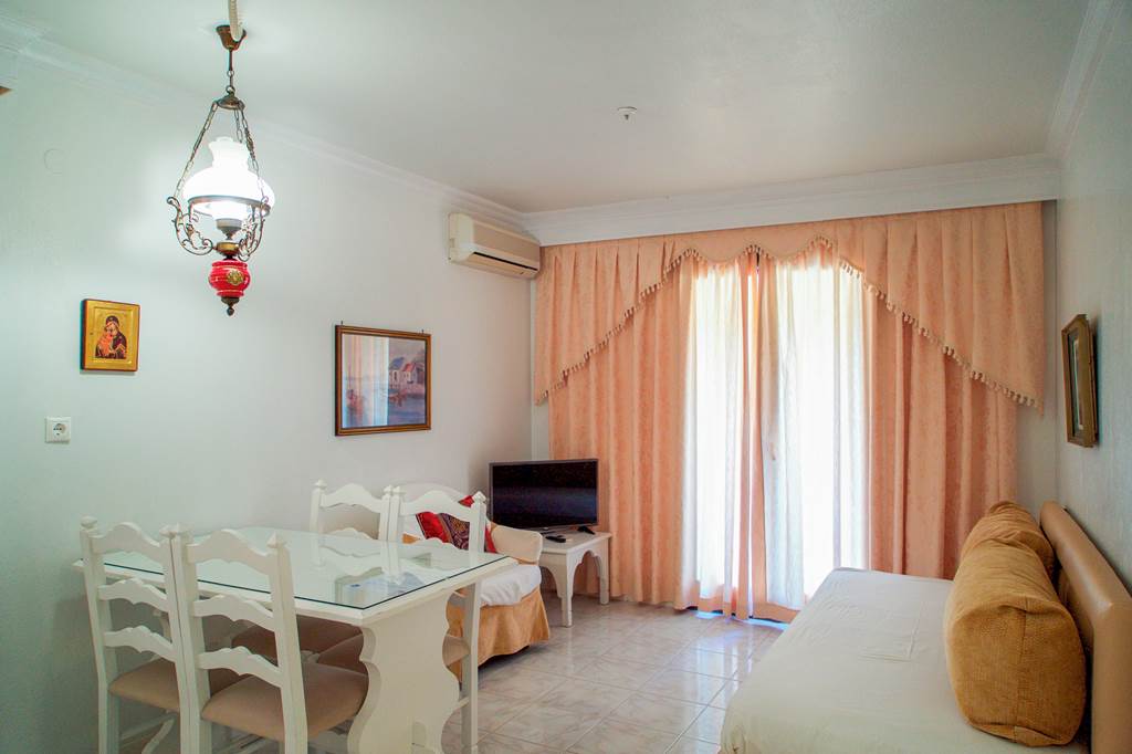 JSI_83409_Villa_Christina_Skiathos_1121_02.jpg