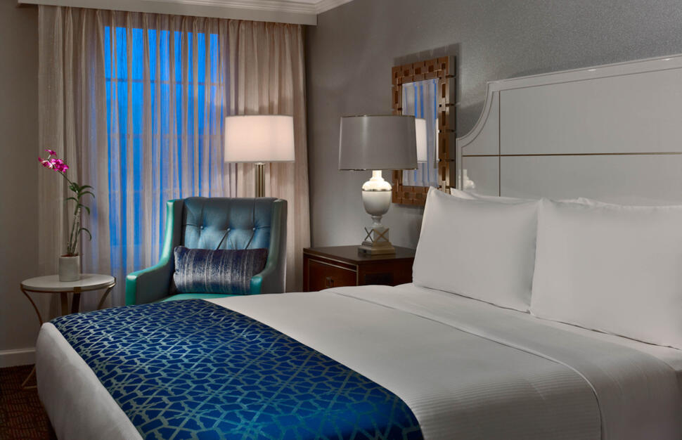 Royal-Sonesta-Hotel-New-Orleans-4.jpg