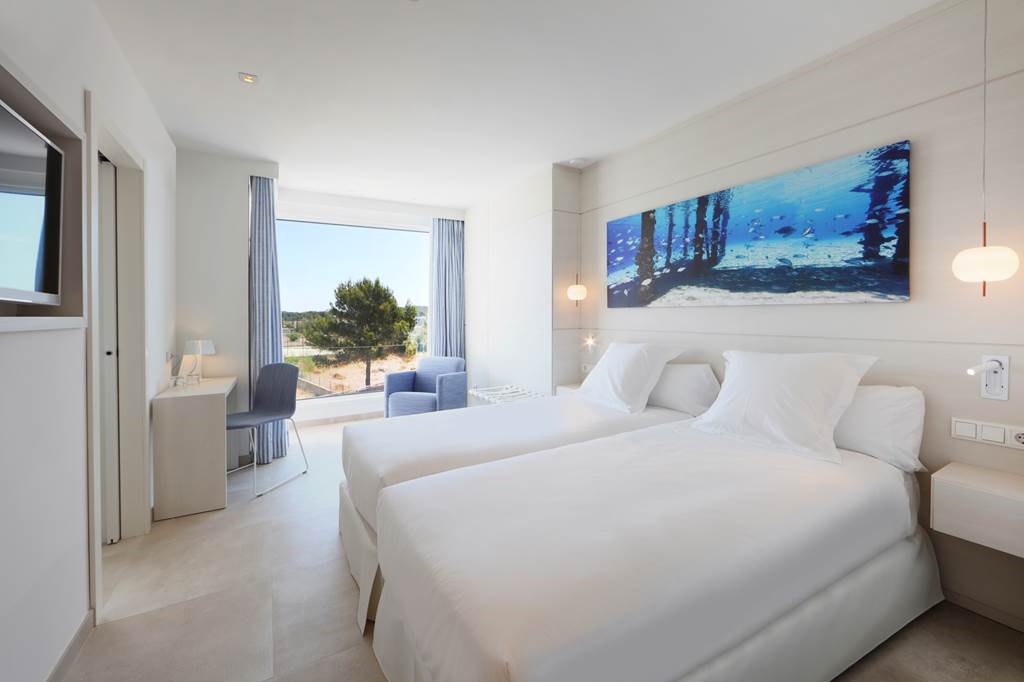 IBZ_73588_IBEROSTAR_santa_eulalia_1117_03.jpg