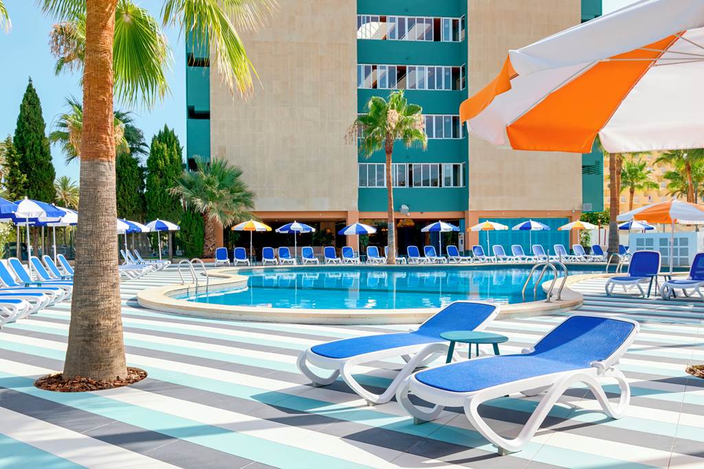 PMI_86442_Tent_Mojito_Suites_0824_07.jpg