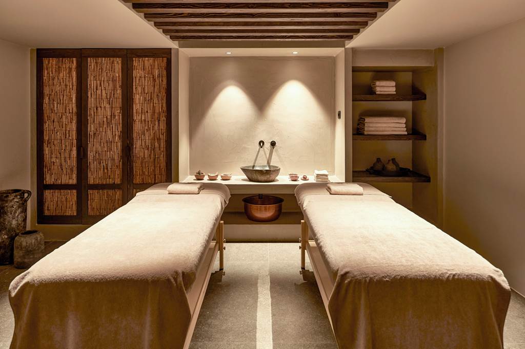KGS_83909_Theros_All_Suite_Hotel_1222_29.jpg