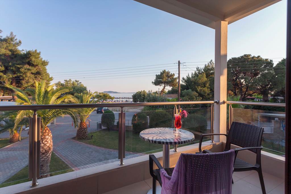 SKG_77437_Lagomandra_Beach_Hotel_0323_01.jpg