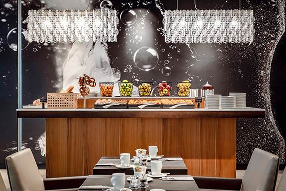 CGN_85478_Courtyard_by_Marriott_Cologne_0423_02.jpg