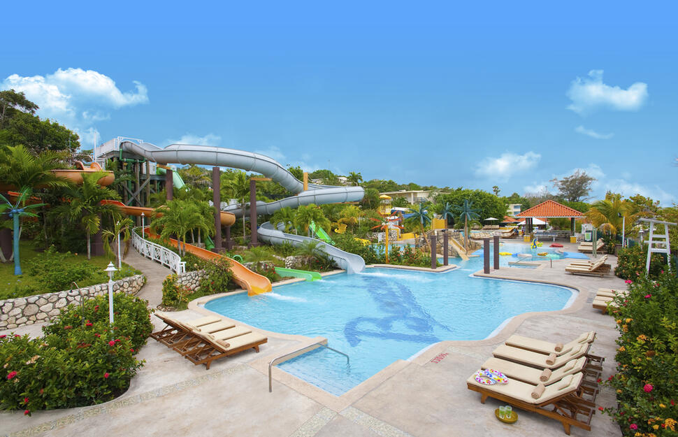 Beaches-Ocho-Rios-A-SpaGolf-Waterpark-Resort-14.jpg