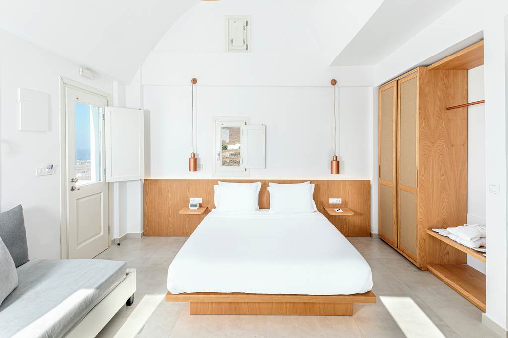 JTR_84577_Secret_View_Hotel_1122_12.jpg