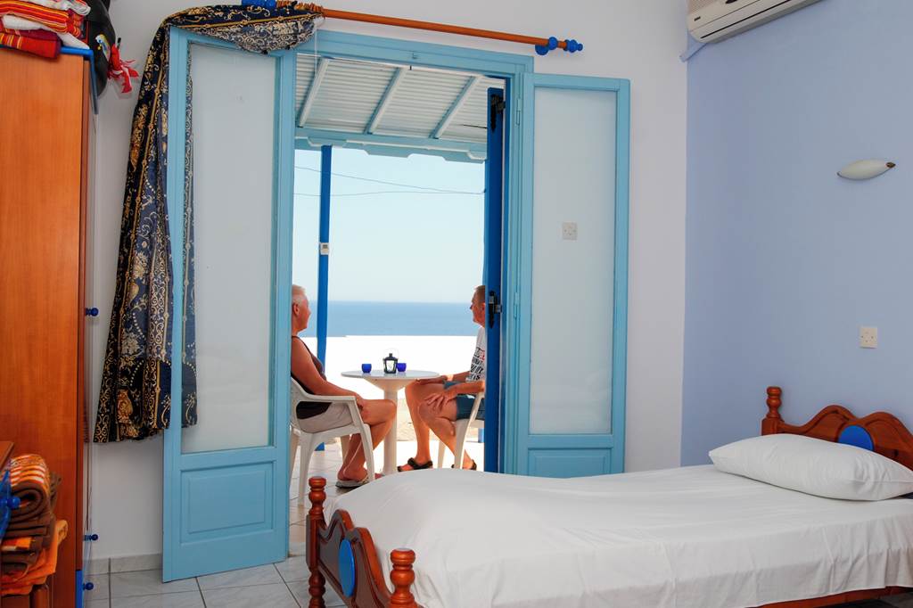 JSI_82657_Elena_Studios_1220_06.jpg