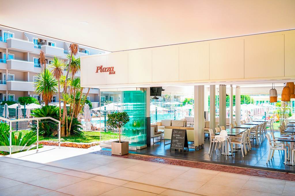FAO_69567_Vitor's_Plaza_0524_05.jpg
