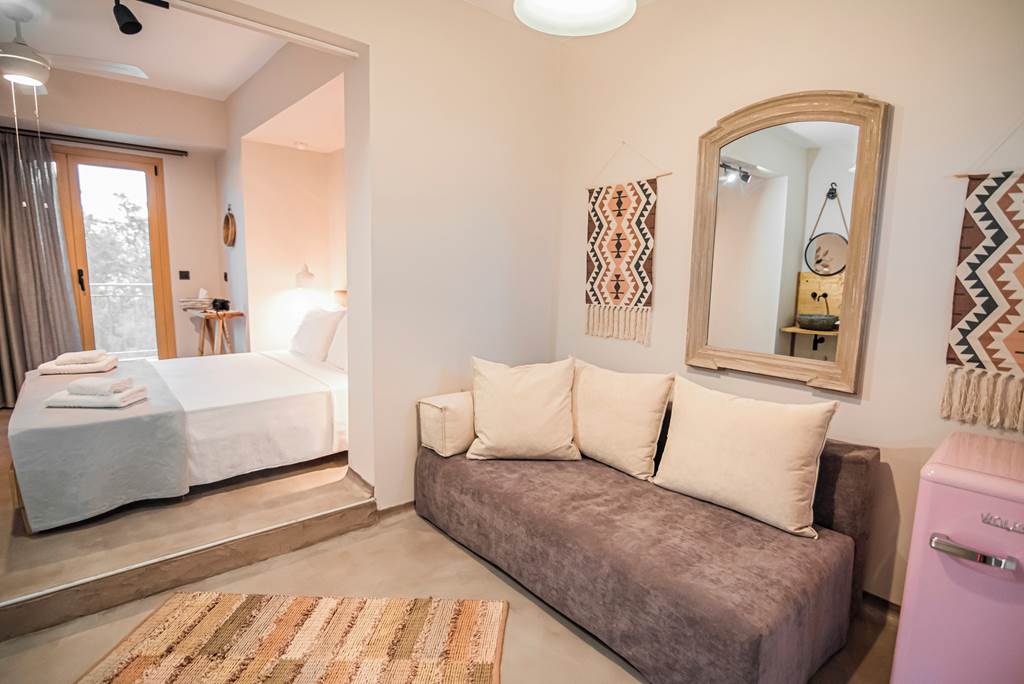 SKG_83410_Pefkon_Hotel_0623_10.jpg