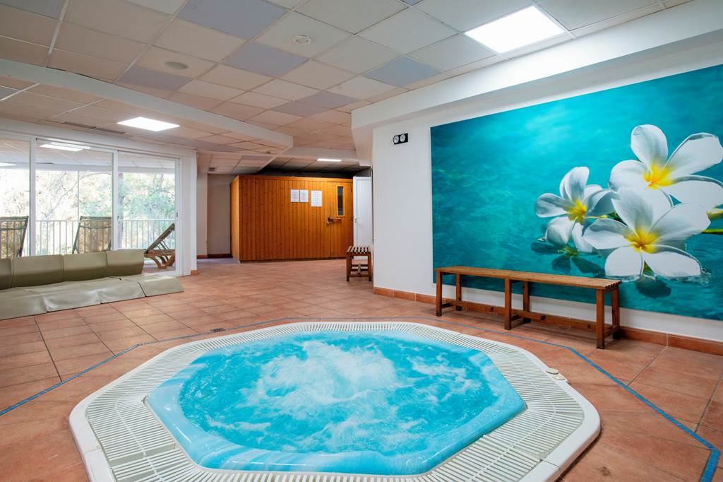 PMI_73505_Azuline_Hotel_Bahamas_0824_14.jpg