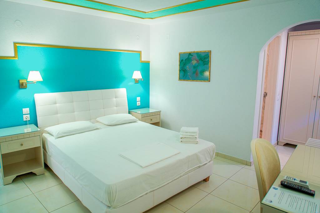 JSI_83409_Villa_Christina_Skiathos_0723_01.jpg