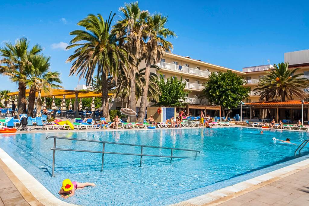 MAH_3599_Club_Hotel_Aguamarina_1119_04.jpg