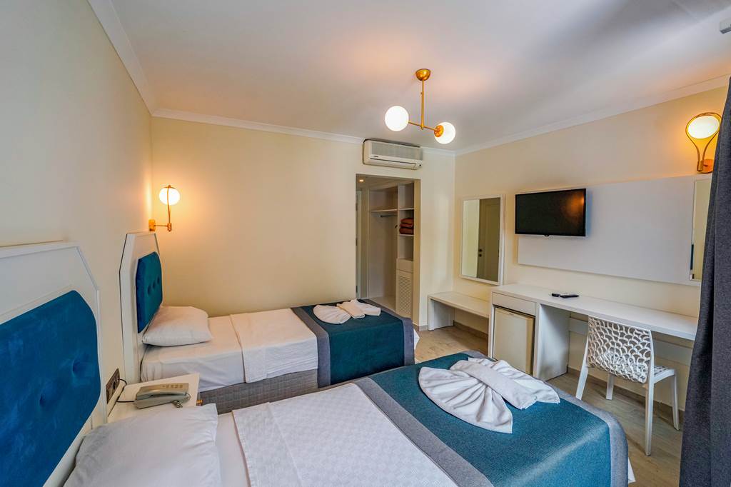 DLM_86308_Blue_Pearl_Hotel_1123_07.jpg