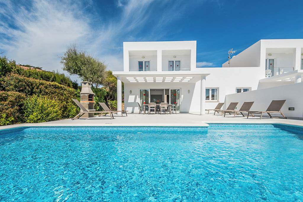 MAH_86689_Villa_Feli_1223_02.jpg
