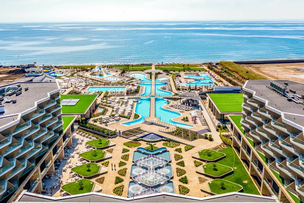 BOJ_79197_Wave_Resort_0719_25.jpg
