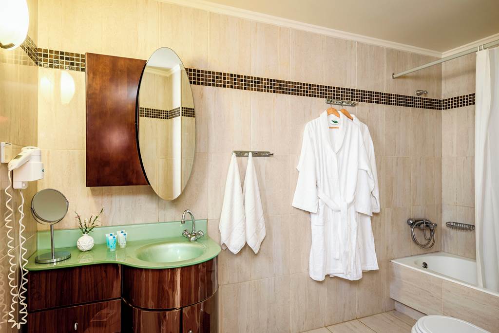 CHQ_84271_Lito_Beach_Hotel_1022_18.jpg