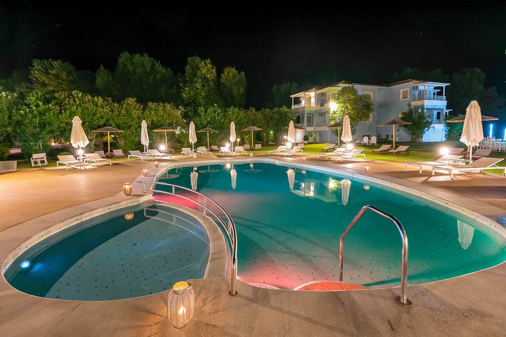 JSI_81401_Mandraki_Village_Hotel_0920_02.jpg