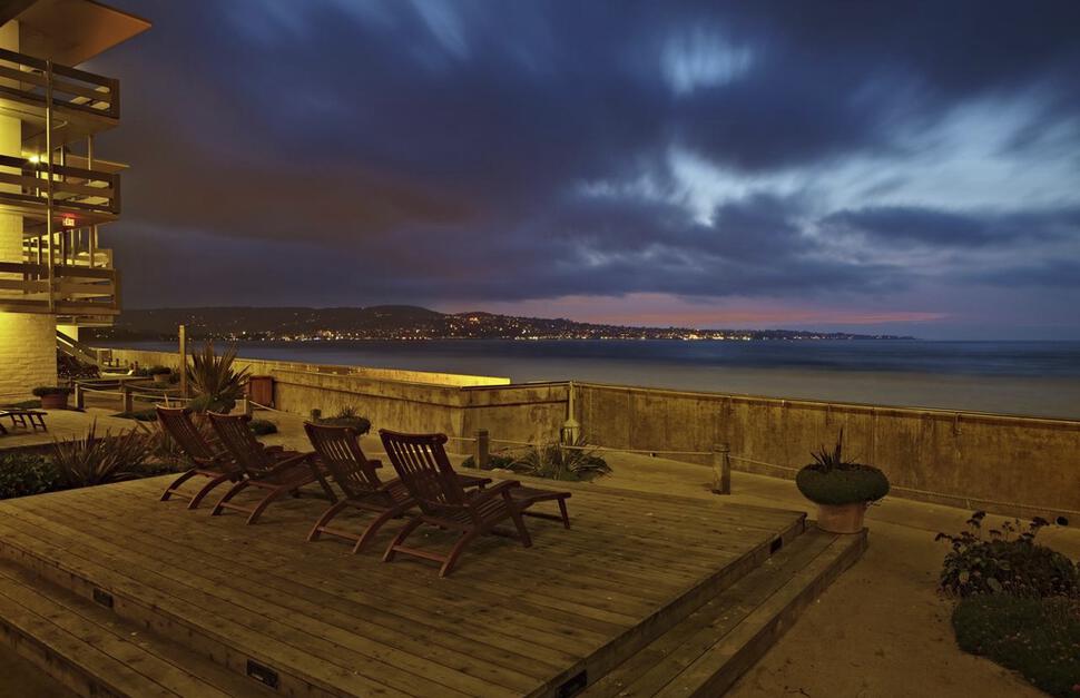 Monterey-Tides-a-Joie-de-Vivre-Hotel-4.jpg
