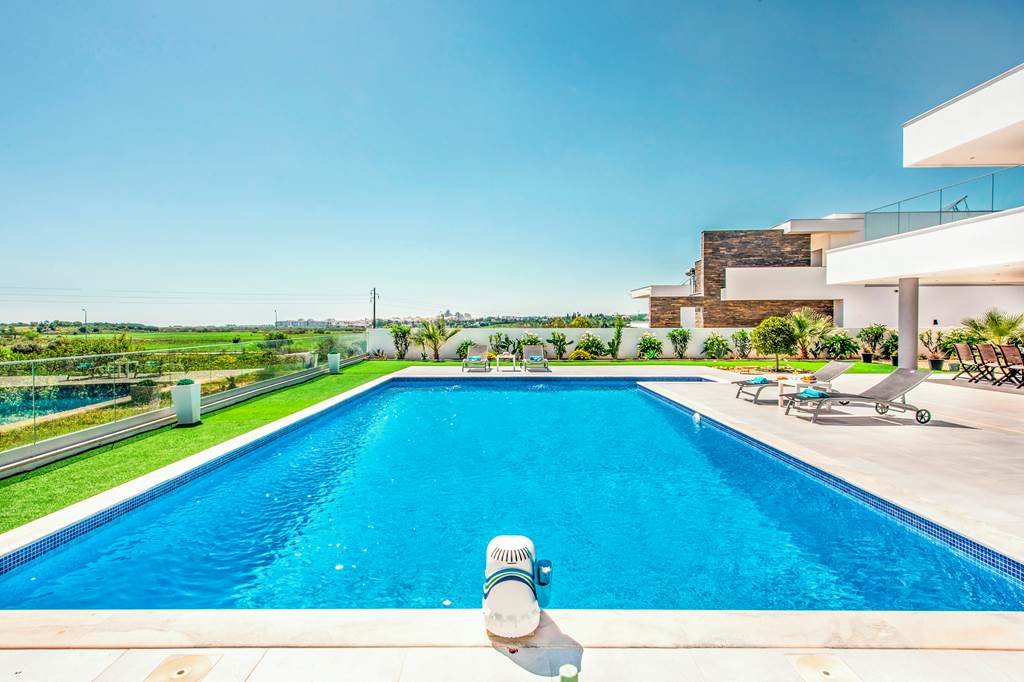 FAO_84485_Villa_Sunset_Vista_1122_17.jpg