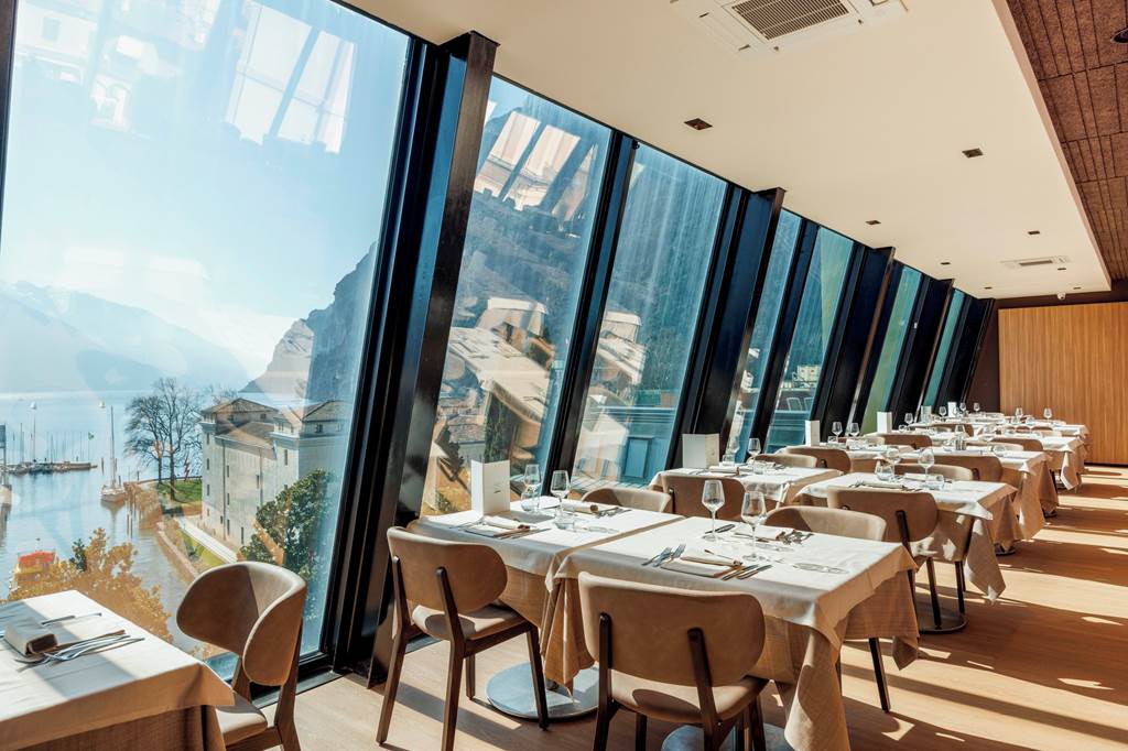 VRN_73698_Grand_Hotel_Riva_0325_06.jpg