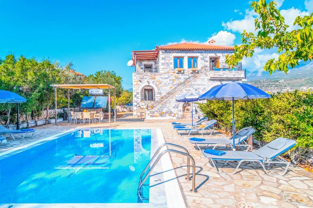 KLX_86810_Villa_Mulberry_Stoupa_1124_09.jpg