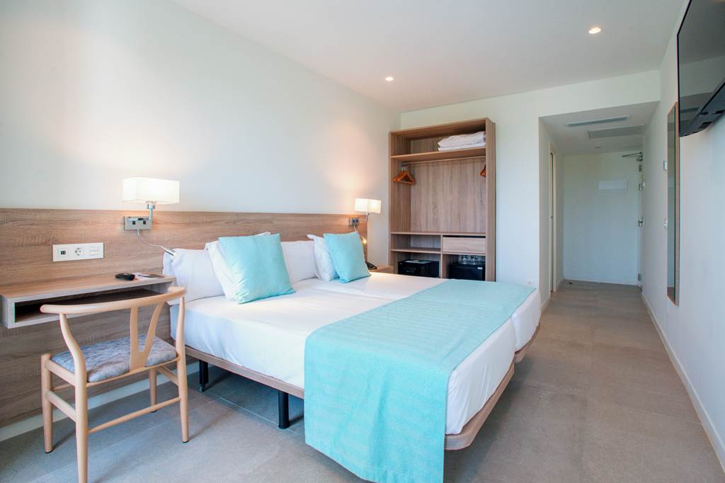 PMI_79756_Hotel_Marina_Drach_0723_06.jpg