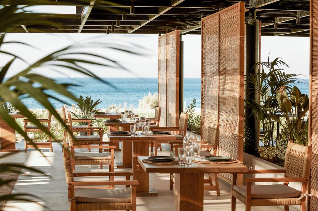 RHO_85402_Elissa_Lifestyle_Resort_0523_35.jpg