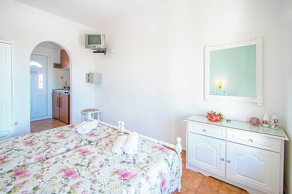 JSI_83368_Panos_Studios_1021_04.jpg