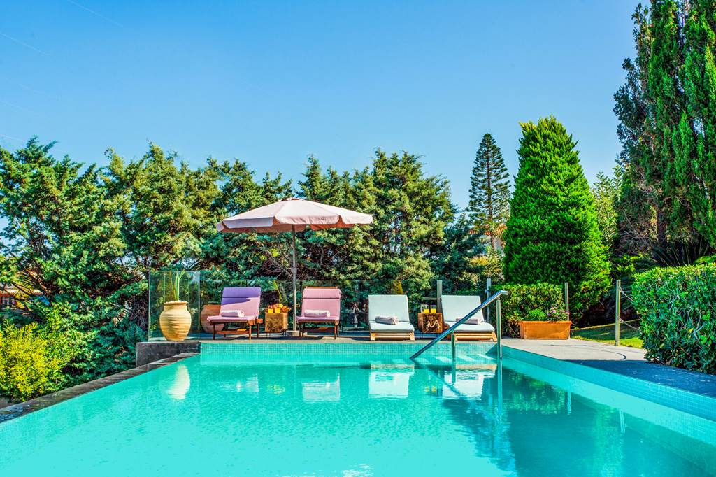 HER_84093_Villa_Golden_Crest_0822_19.jpg