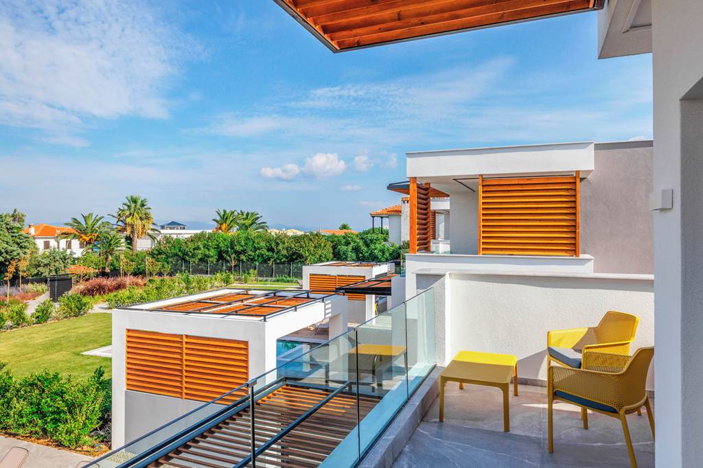 SKG_88843_Villa_Summer_Pearls_0125_09.jpg