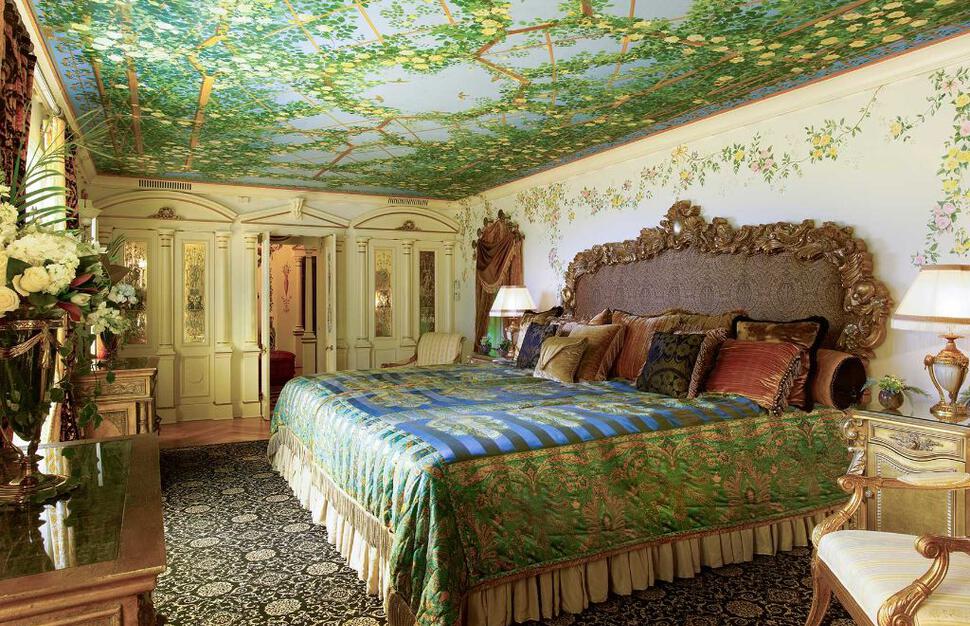 Villa-Casa-Casuarina-At-The-Former-Versace-Mansion-7.jpg