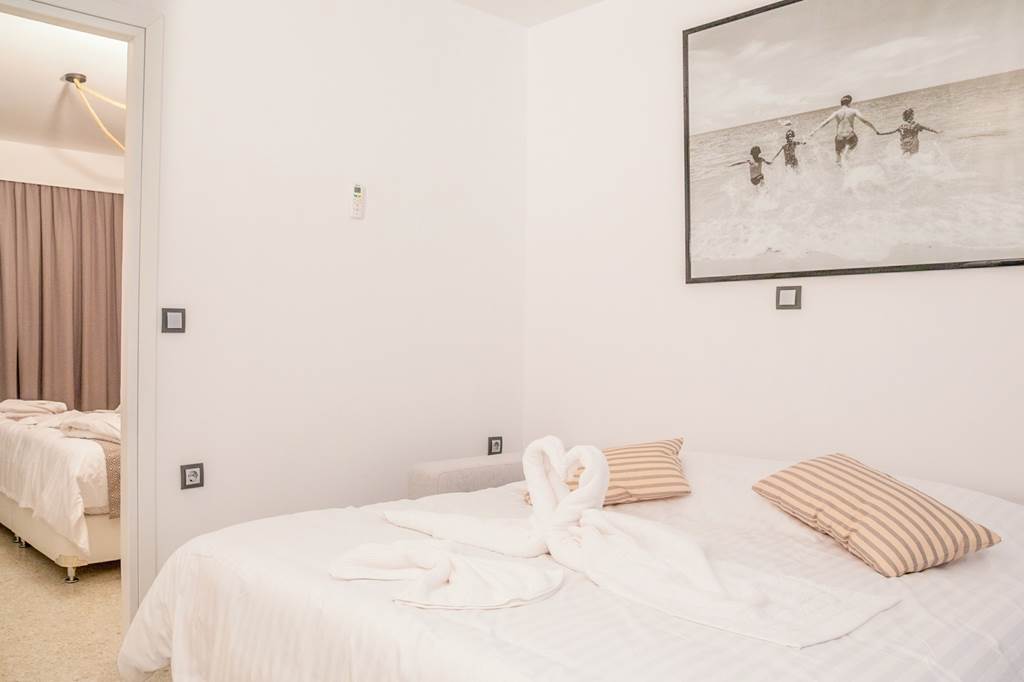 KGS_80741_Angela_Suites_&_Apartments_0719_25.jpg