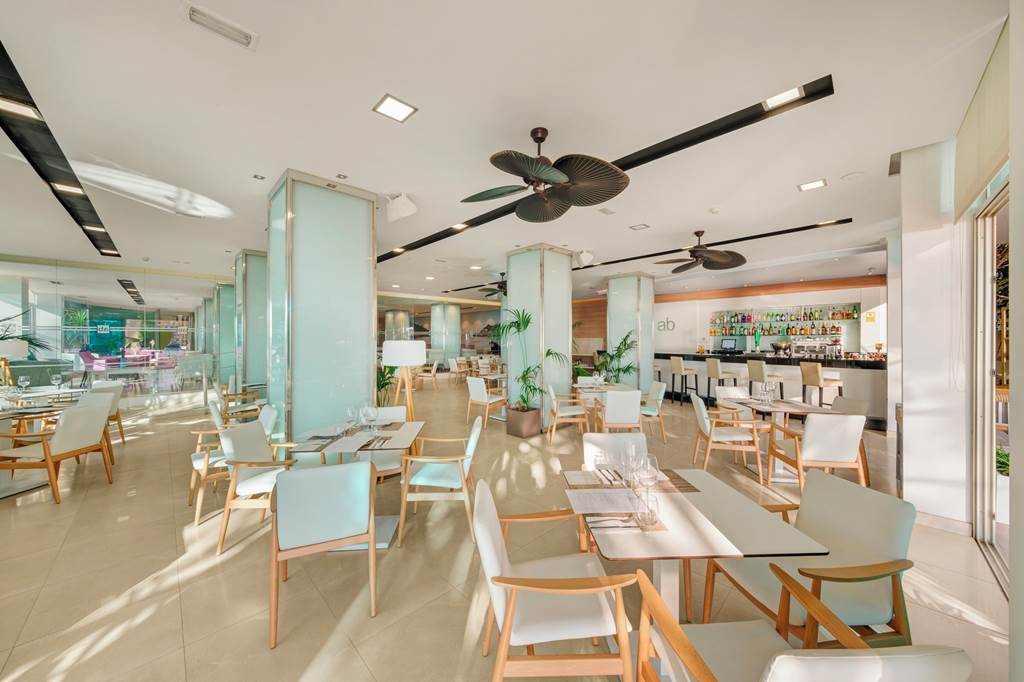 PMI_74006_Agua_Beach_Hotel_1023_32.jpg