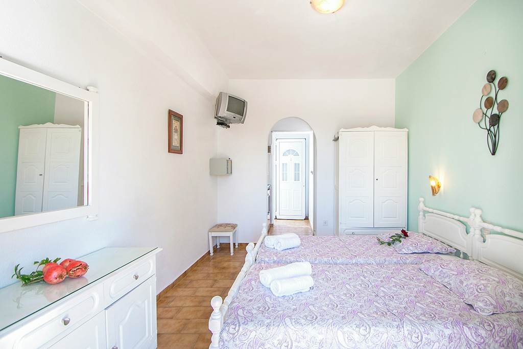 JSI_83368_Panos_Studios_1021_08.jpg