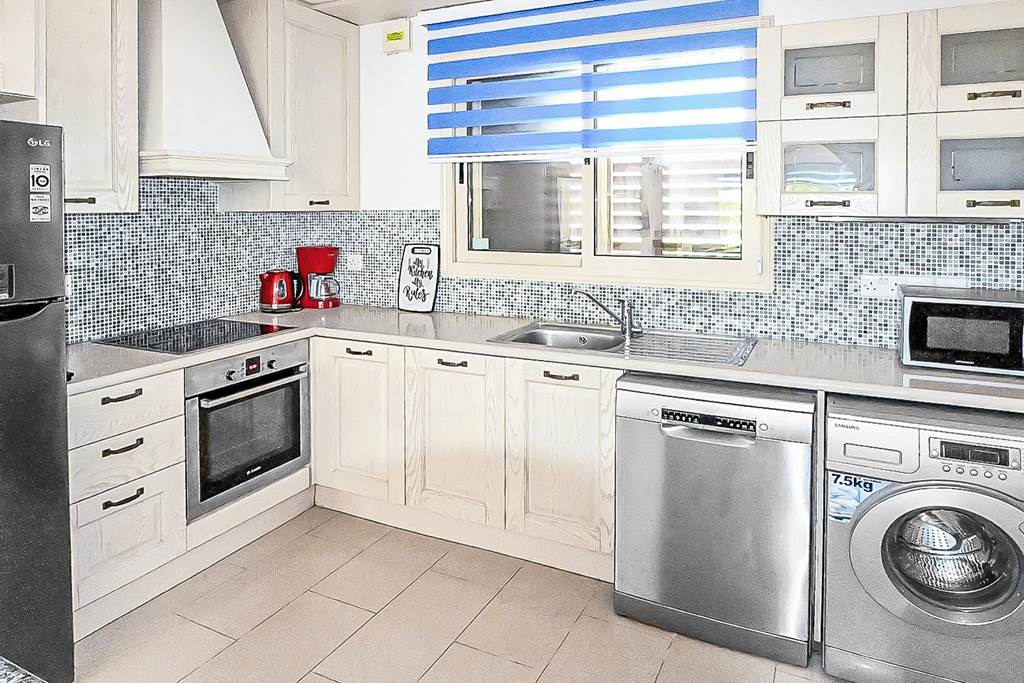 PFO_87942_Villa_Adeline_0824_09.jpg