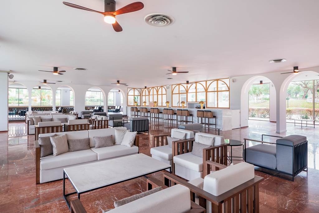 SKG_74441_Kassandra_Palace_0723_21.jpg