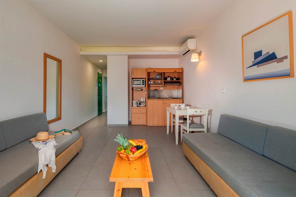 CHQ_84219_Erato_Beach_Hotel_0922_08.jpg