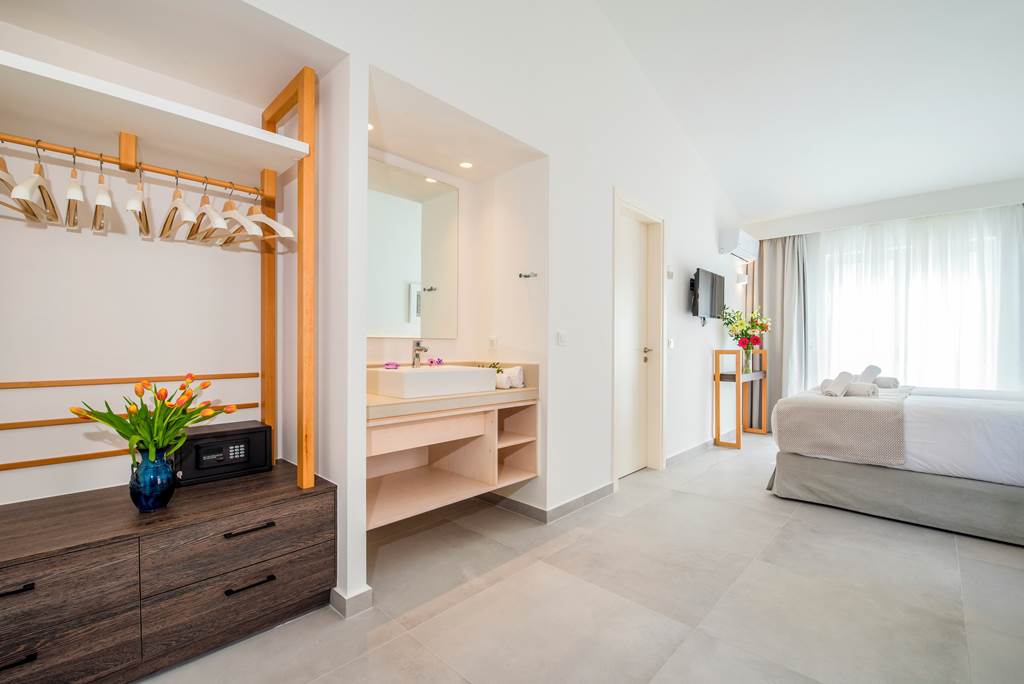 CHQ_82473_Lotus_Hotel_Apartments_1020_14.jpg