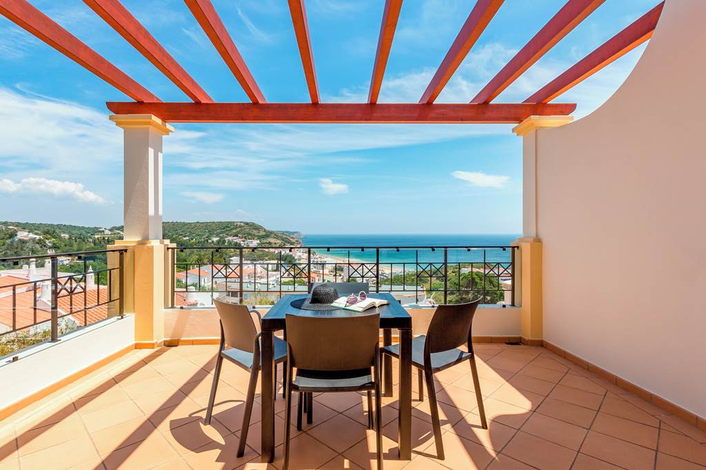 FAO_74344_Salema_Beach_Village_0819_09.jpg