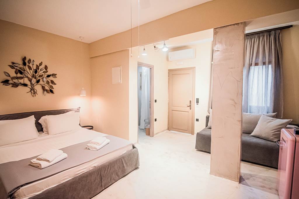 SKG_83410_Pefkon_Hotel_0623_03.jpg