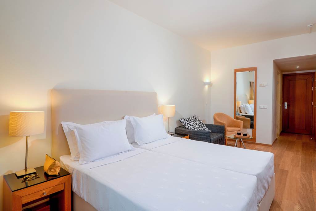 SKG_74441_Kassandra_Palace_0723_14.jpg