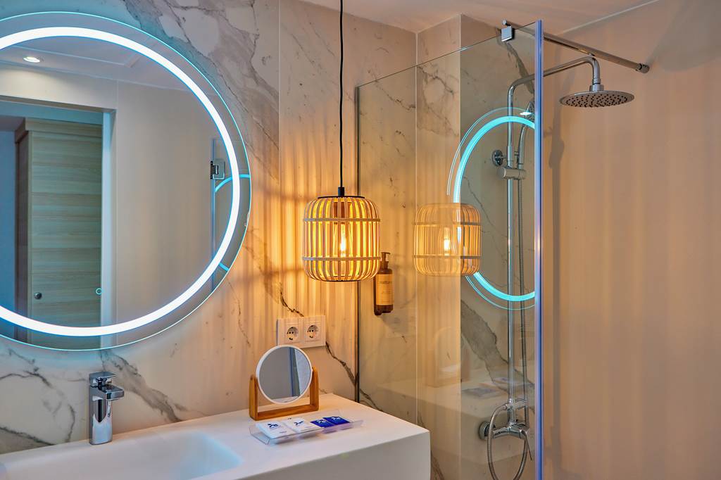 PMI_71834_Tomir_Portals_Suites_1023_13.jpg