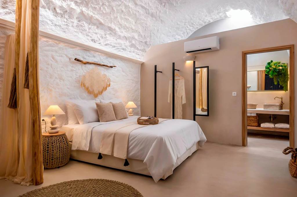RHO_83557_Kaminos_Boutique_Hotel_1224_24.jpg