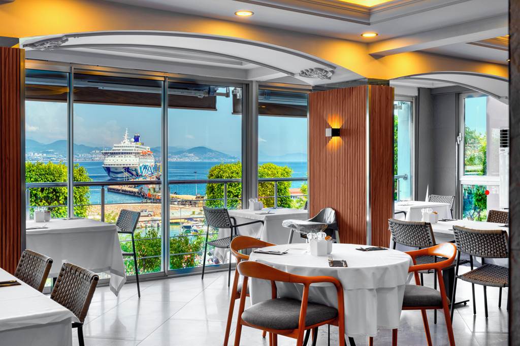 AYT_85380_Numa_Port_Hotel_0624_07.jpg
