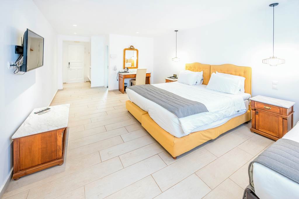 JTR_81480_Mediterranean_White_Resort_0123_46.jpg