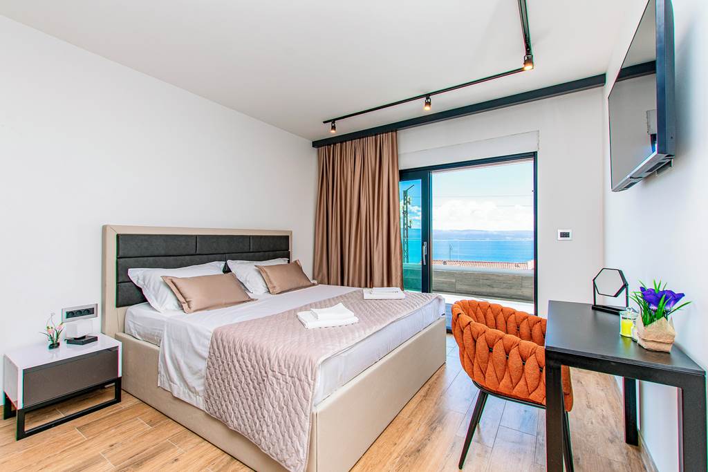SPU_87843_Villa_Panorama_Perch_0724_01.jpg
