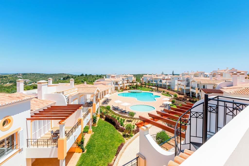 FAO_74344_Salema_Beach_Village_0819_04.jpg