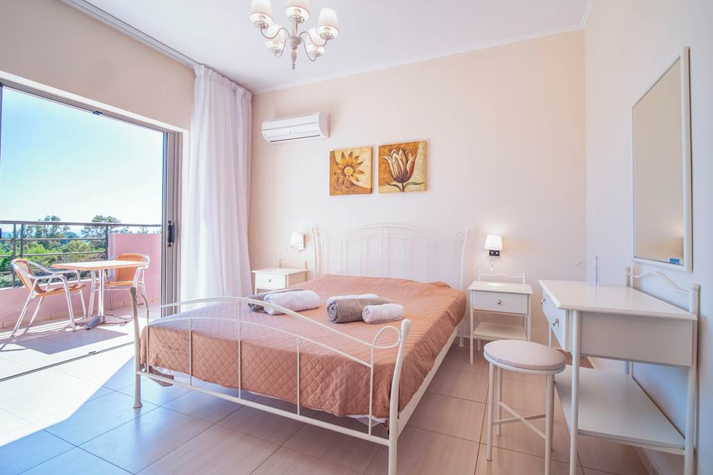 EFL_83316_Villa_Anna_Skala_1021_10.jpg