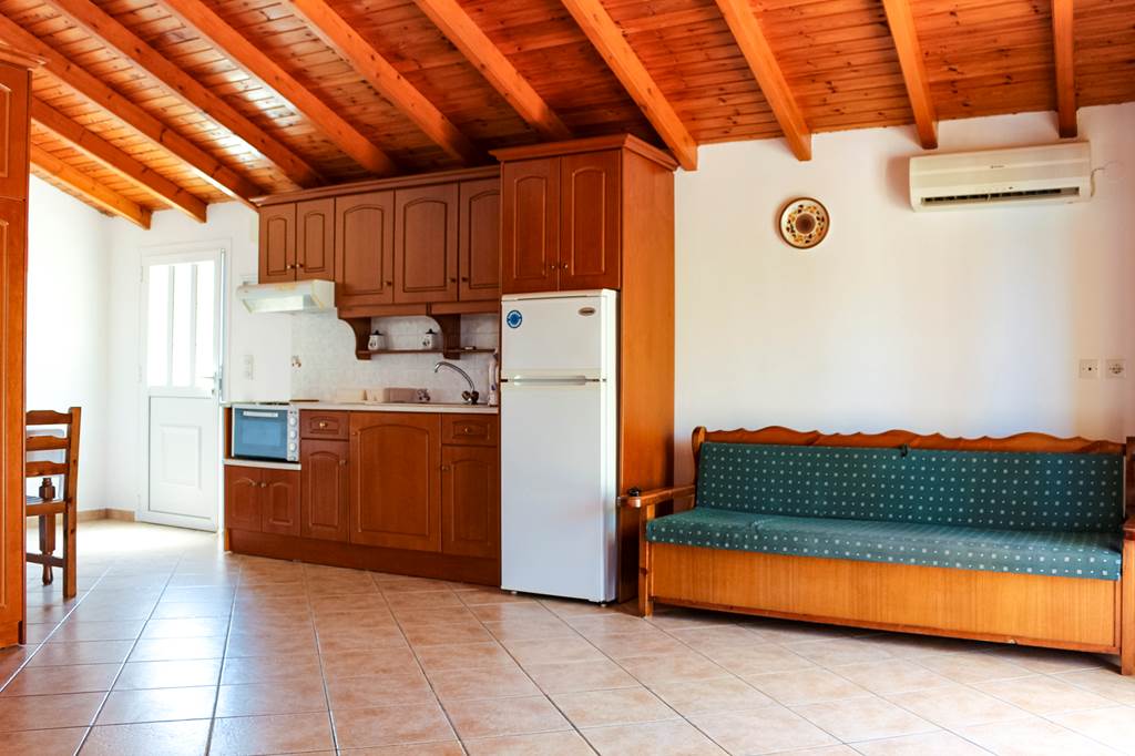 CFU_77155_Tsaros_Apts_1017_10.jpg