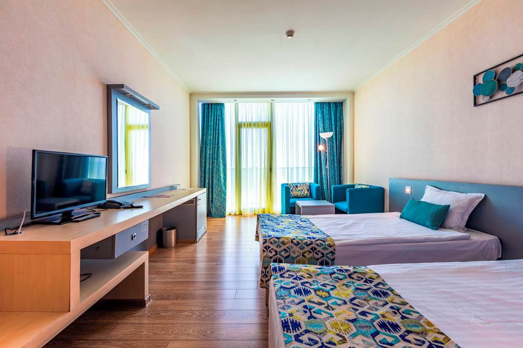 BOJ_78382_Sol_Marina_Palace_0619_05.jpg